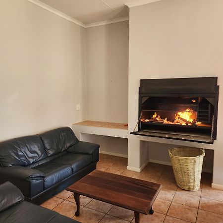 Karoo Leeu Self Catering Βίλα Oudtshoorn Εξωτερικό φωτογραφία